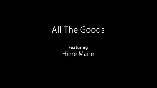 Ненасытная молодуха с маленькими сиськами кончает от вагинального фистинга